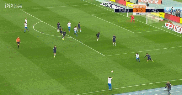 苏宁战胜富力，挺进积分榜榜首位置